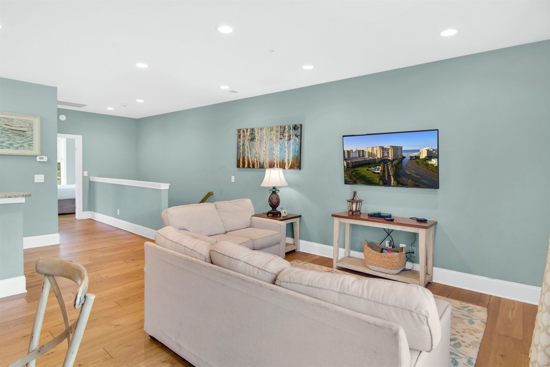 730 Madiera Dr. Photo 10