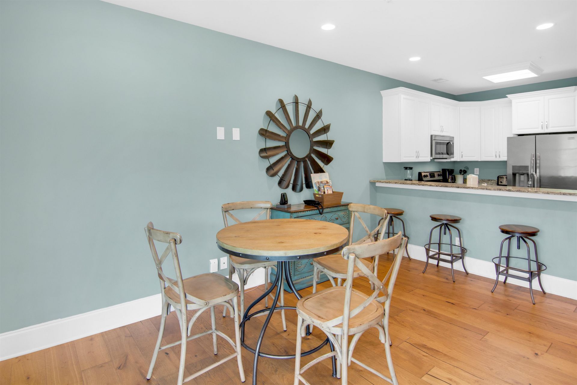 730 Madiera Dr. Photo 12
