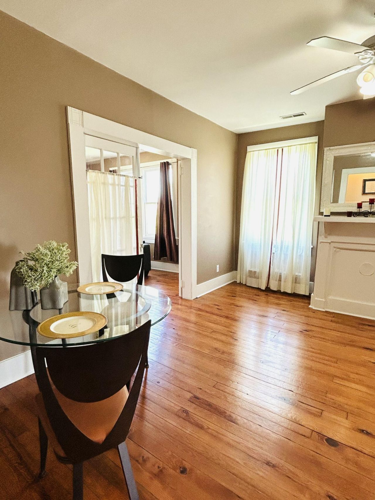 117 Fishburne Street Photo 4