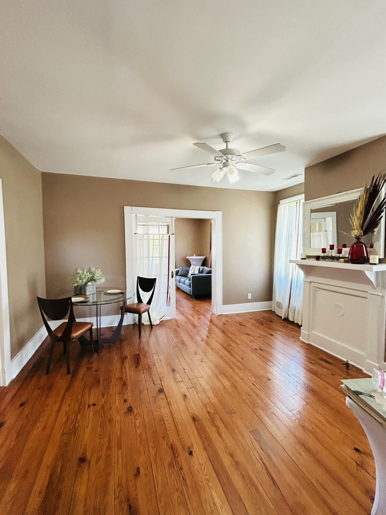 117 Fishburne Street Photo 6