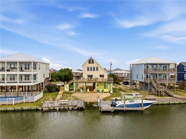 2206 Cadillac Avenue, Dauphin Island, AL 36528