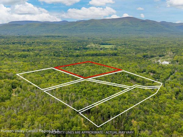 40 Mamoud Hills Road, Woodstock, NY 12498
