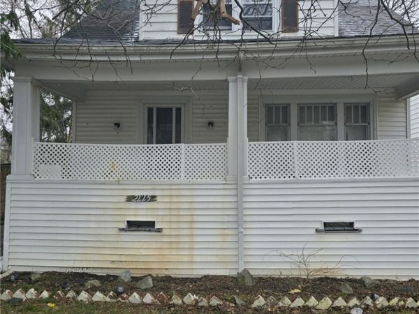 2225 South Avenue, Niagara Falls, NY 14305