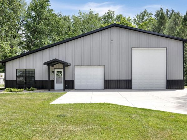 25592 Lake Drive, Elkhart, IN 46514
