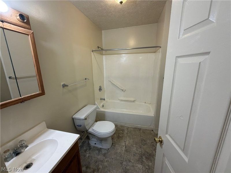 317 E 156th Street, Unit 4, Cleveland, OH 44110 Photo 10