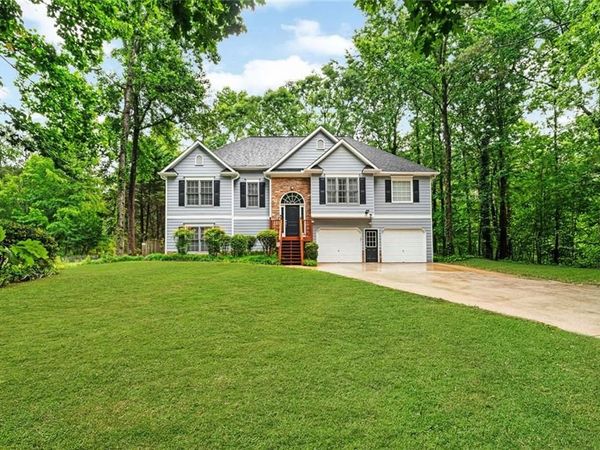 205 Brookhaven Place , Canton, GA 30114