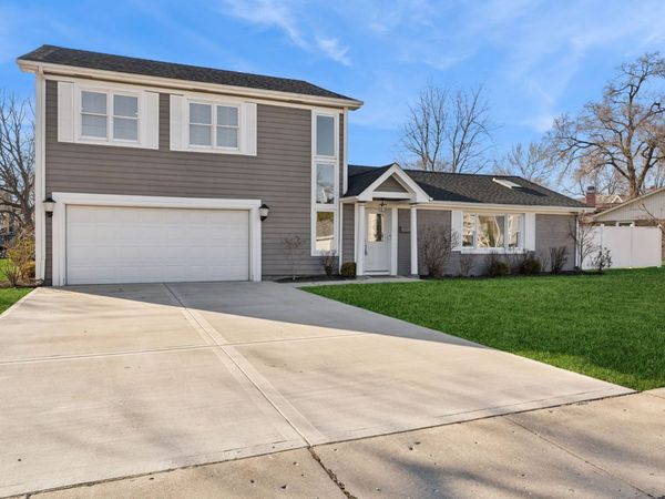 1370 Northmoor Court, Northbrook, IL 60062