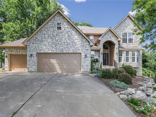 22808 E 28th Street Court, Blue Springs, MO 64015