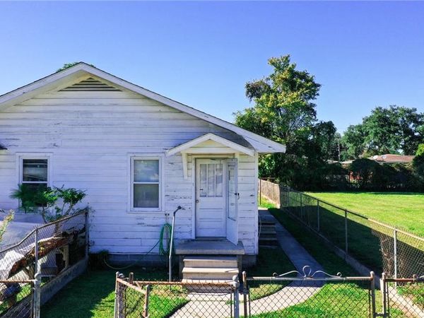 196 LOUISIANA Street , Westwego, LA 70094