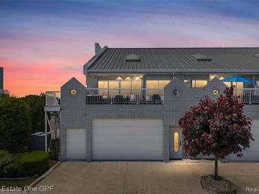 46 Evergreen Drive, Harrison Twp, MI 48045