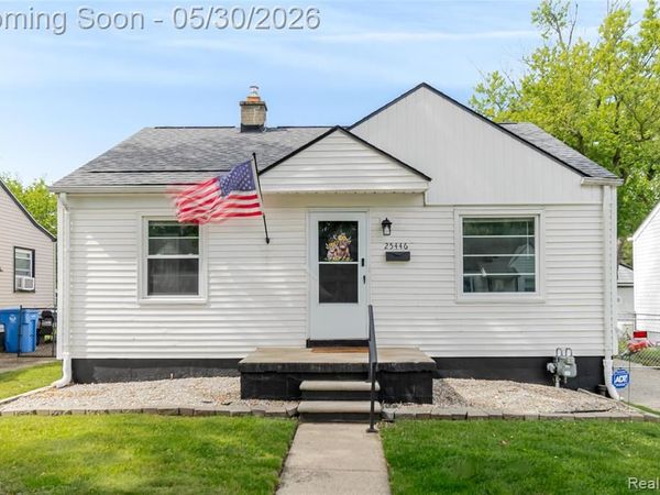 25446 Colgate Street, Dearborn Heights, MI 48125