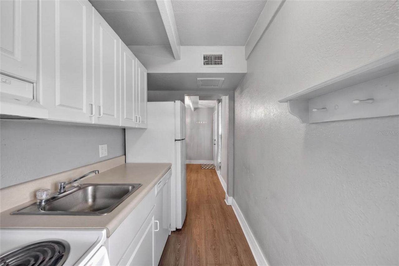 1513 Club Circle, Lakeshore, FL 33854 Photo