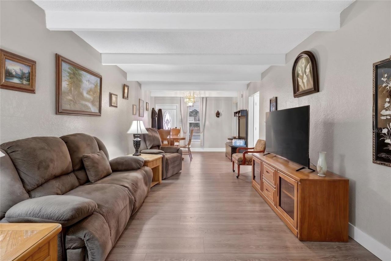 1513 Club Circle, Lakeshore, FL 33854 Photo
