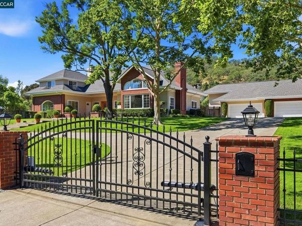 295 Pine Creek Rd, Walnut Creek, CA 94598