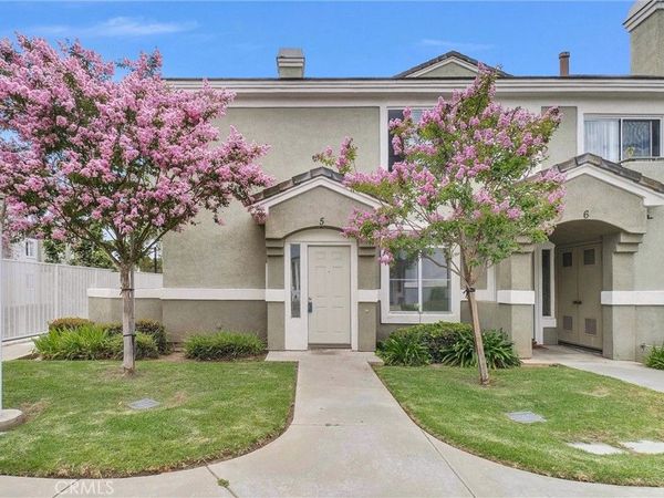 678 Azure Lane, Unit 5, Corona, CA 92879