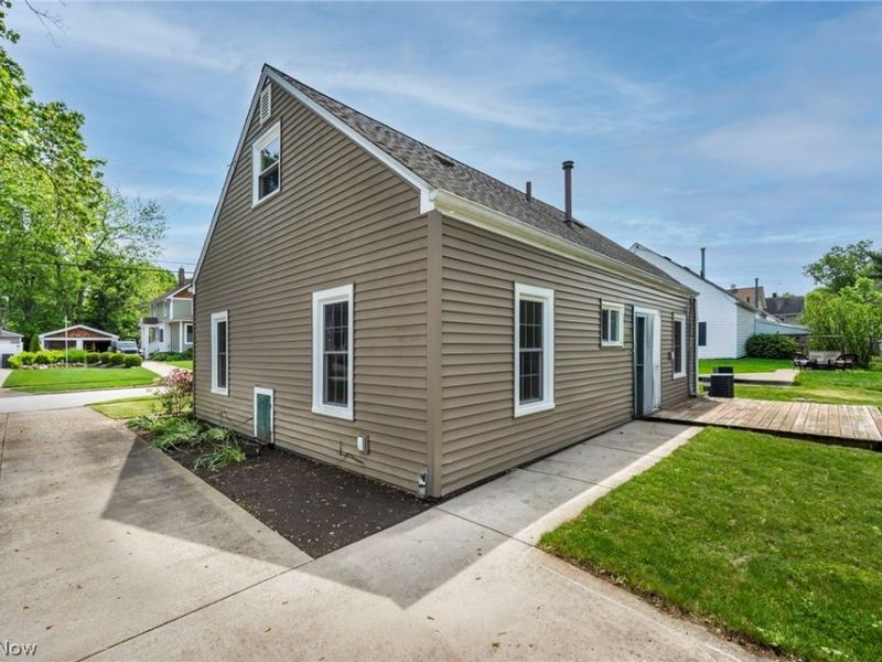 1578 11th Street, Cuyahoga Falls, OH 44221 Photo 3