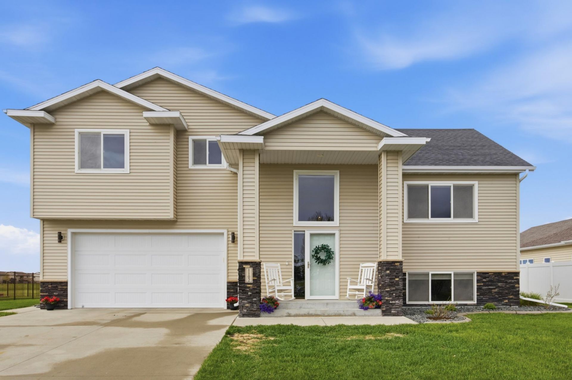 1102 6th Avenue Ne, Dilworth, MN 56529 Main Photo