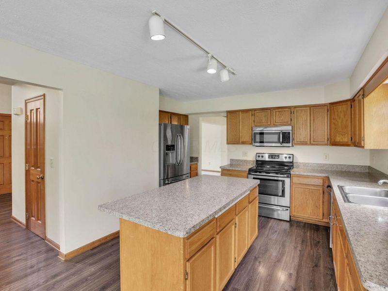 7641 Finbarr Court, Dublin, OH 43017 Photo 11