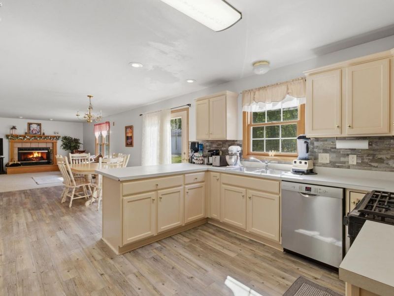 8904 Dean Road, Vermilion, OH 44089 Photo 22