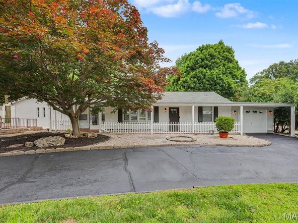 55 Garden Lane , Maryland Heights, MO 63043