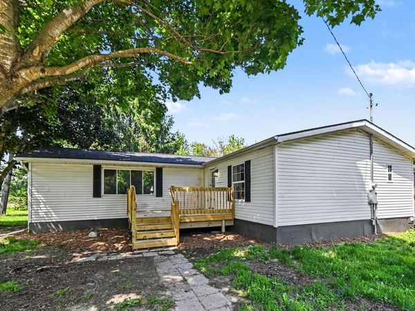 2795 S Bradley Road, Charlotte, MI 48813