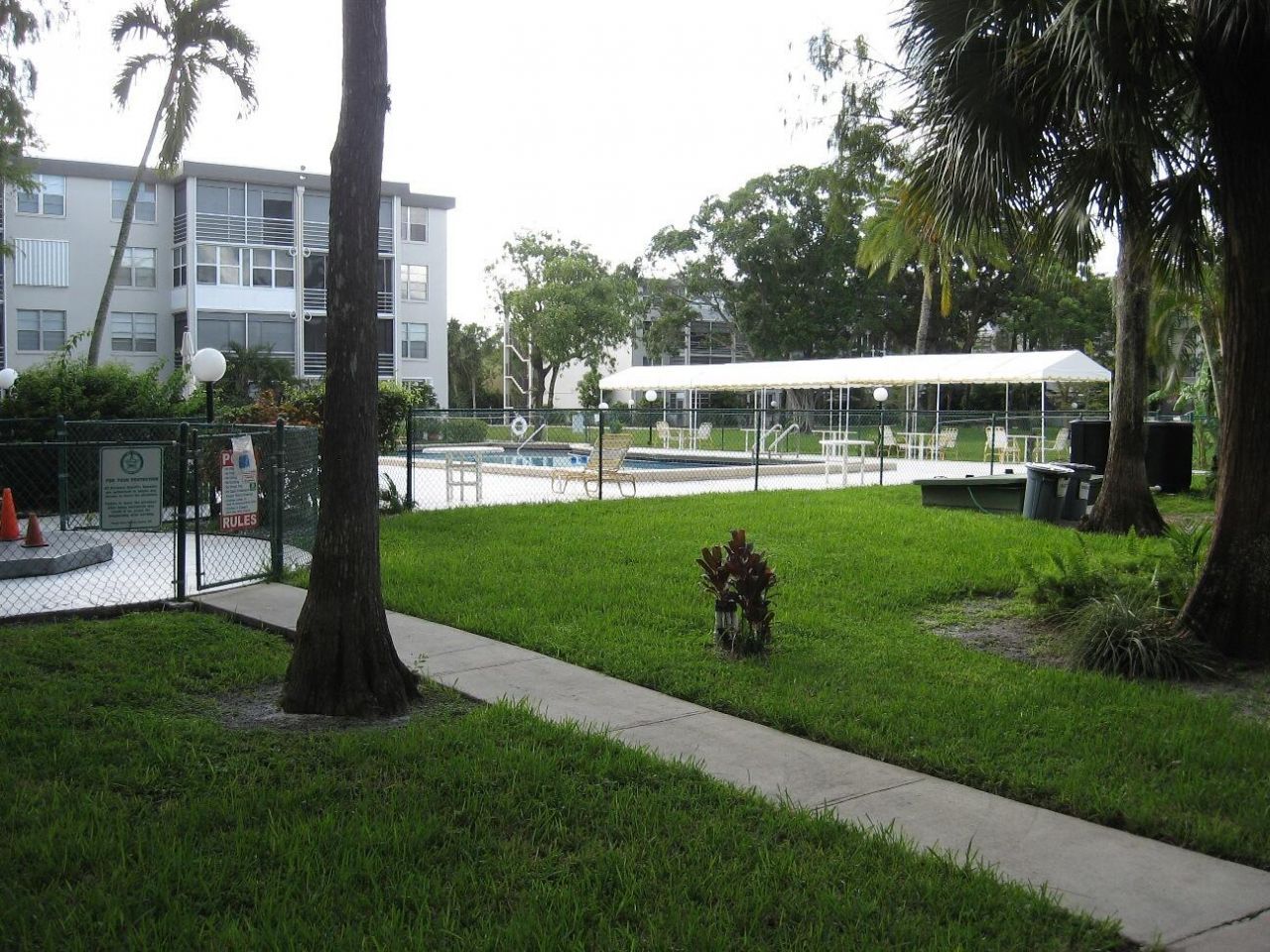 4851 NW 26th Court, Unit 338, Lauderdale Lakes, FL 33313 Photo