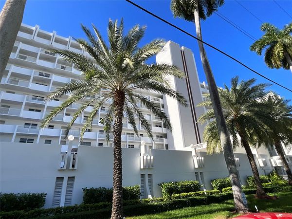 511 Bayshore Drive, Unit 405, Fort Lauderdale, FL 33304