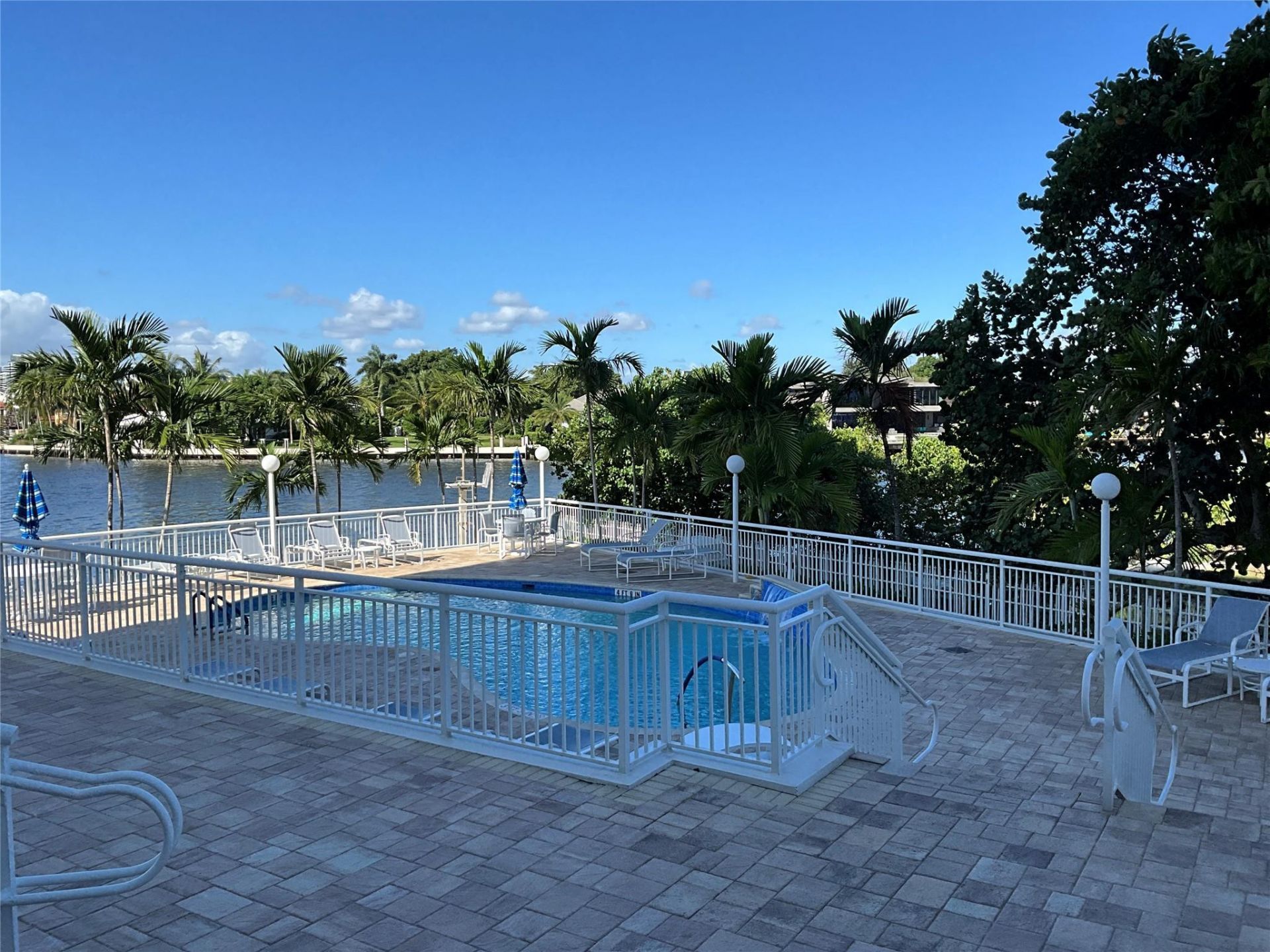 511 Bayshore Drive, Unit 405, Fort Lauderdale, FL 33304 Photo
