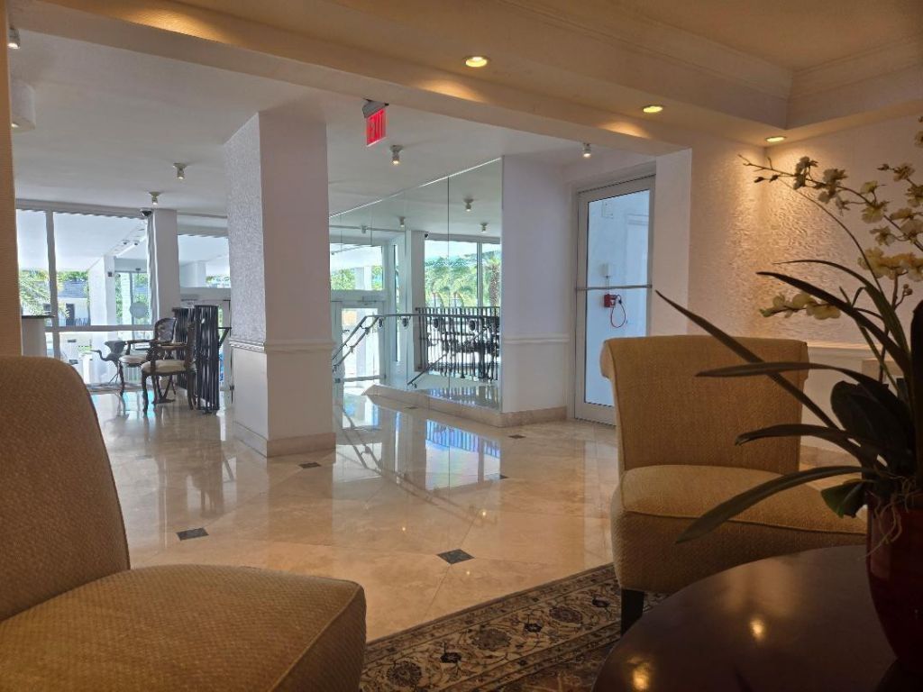 511 Bayshore Drive, Unit 405, Fort Lauderdale, FL 33304 Photo