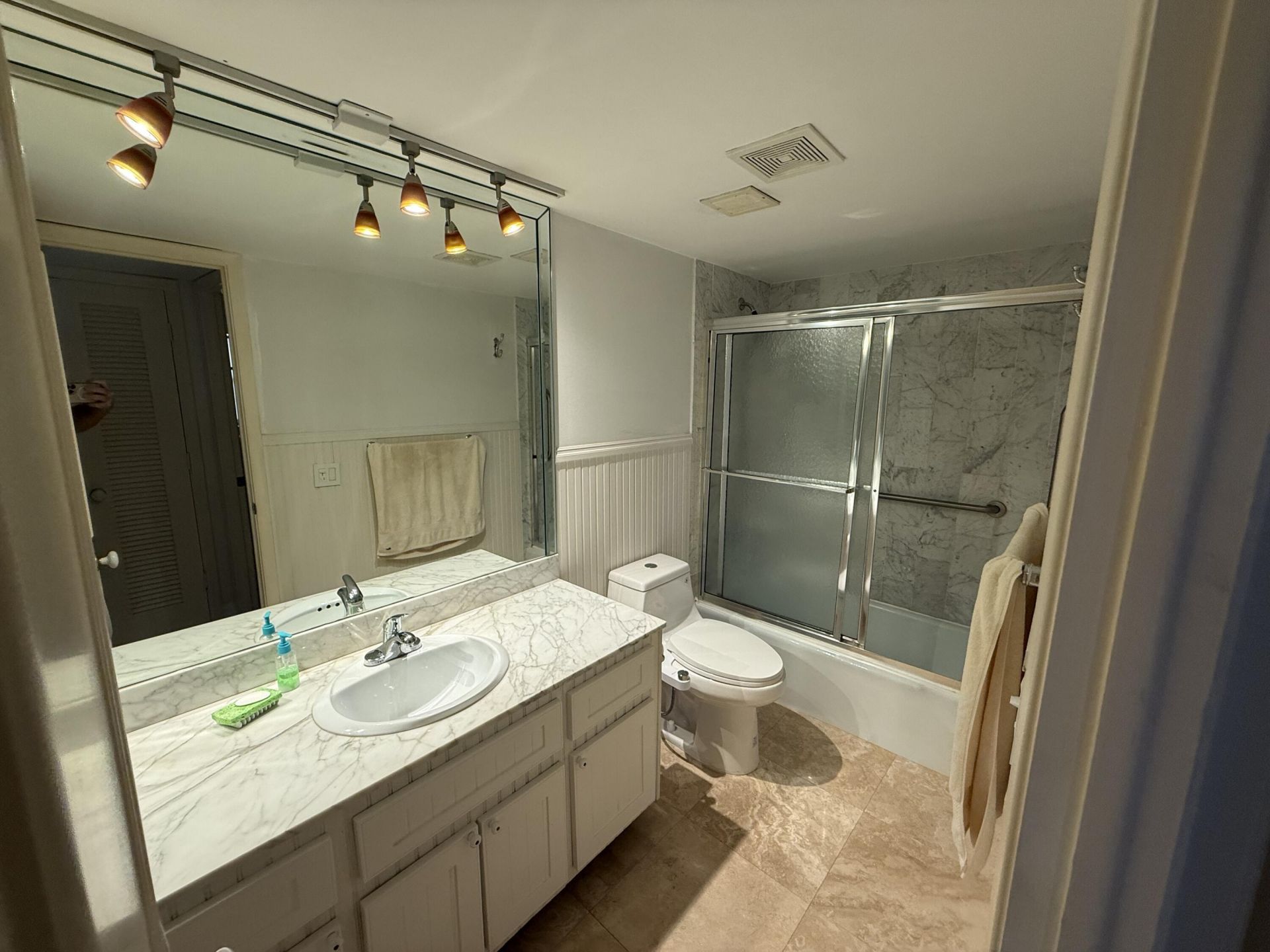 511 Bayshore Drive, Unit 405, Fort Lauderdale, FL 33304 Photo