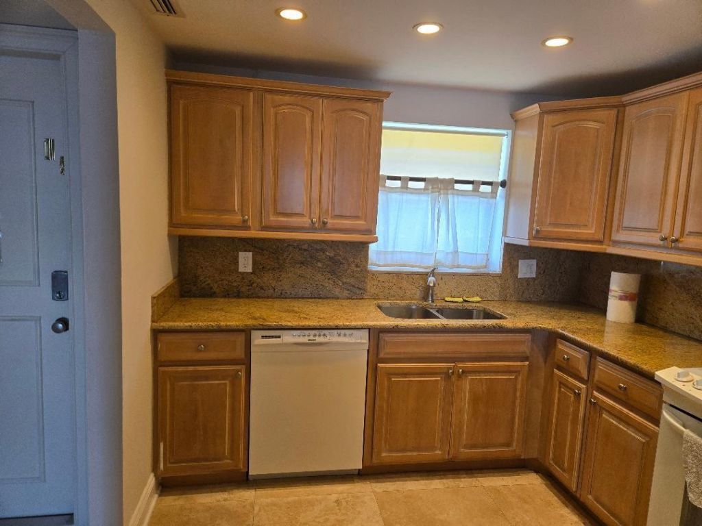 511 Bayshore Drive, Unit 405, Fort Lauderdale, FL 33304 Photo