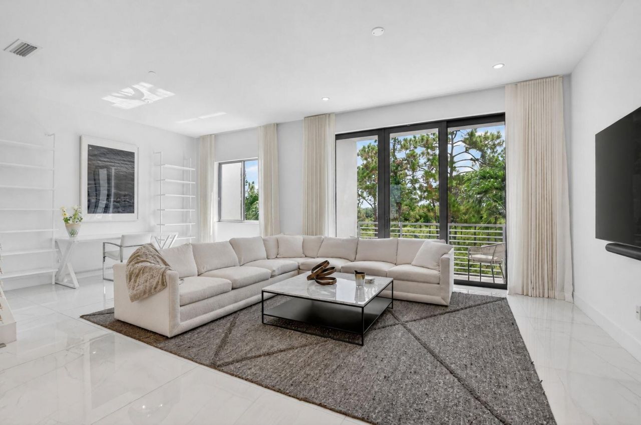 4130 NW 17th Avenue, Boca Raton, FL 33431 Photo