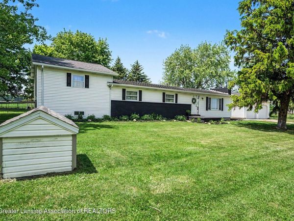 6100 S Crapo Road, Ashley, MI 48806