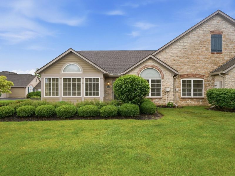 7267 Falls View Circle, Delaware, OH 43015 Photo 3