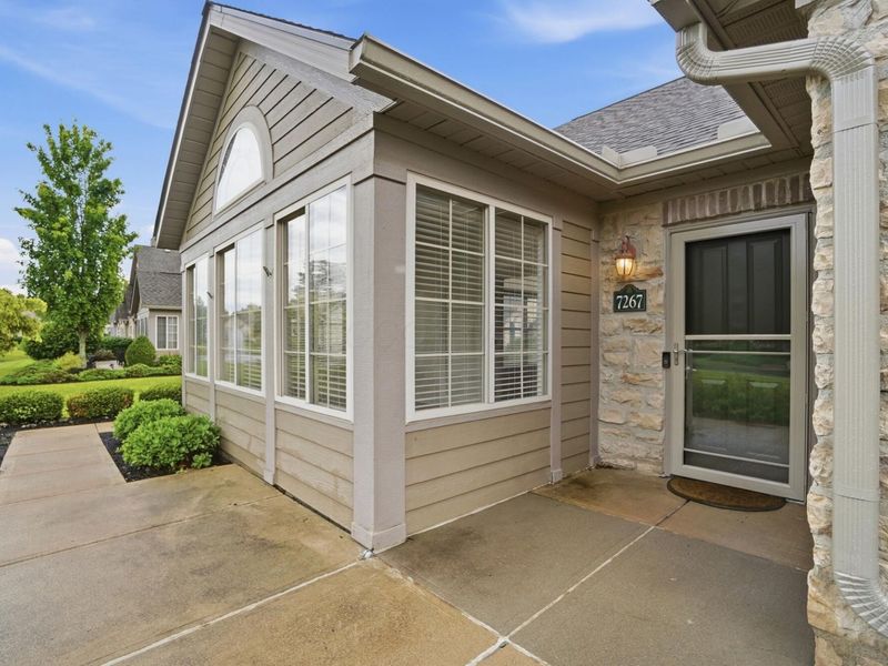 7267 Falls View Circle, Delaware, OH 43015 Photo 9