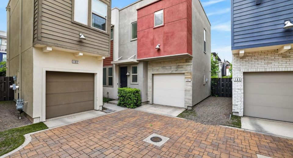 191 Log Pond Ln, Sacramento, CA 95818 Photo