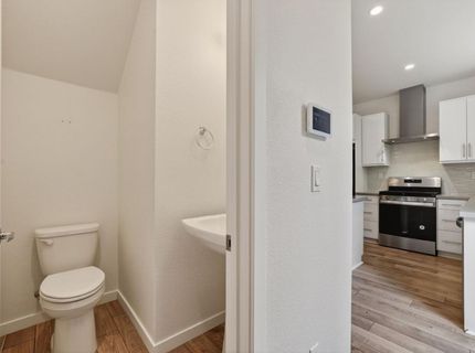 191 Log Pond Ln, Sacramento, CA 95818 Photo
