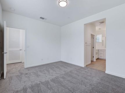 191 Log Pond Ln, Sacramento, CA 95818 Photo