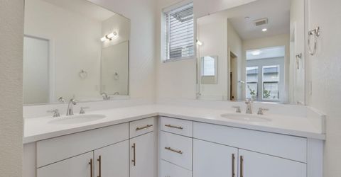 191 Log Pond Ln, Sacramento, CA 95818 Photo