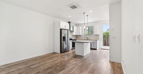 191 Log Pond Ln, Sacramento, CA 95818 Photo