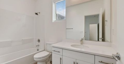 191 Log Pond Ln, Sacramento, CA 95818 Photo