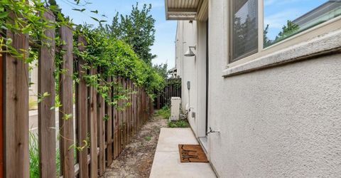191 Log Pond Ln, Sacramento, CA 95818 Photo