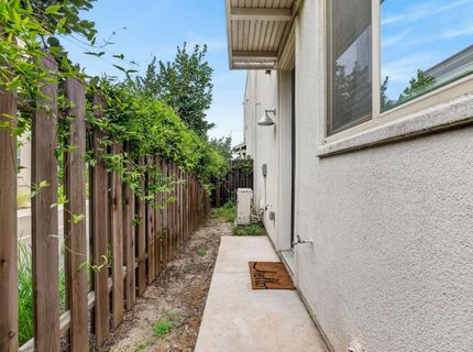 191 Log Pond Ln, Sacramento, CA 95818 Photo