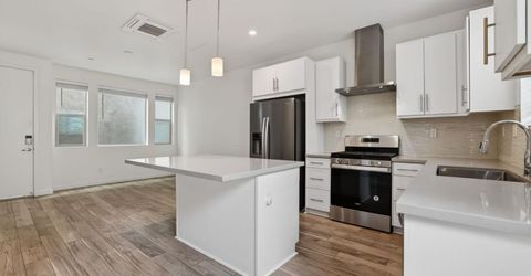 191 Log Pond Ln, Sacramento, CA 95818 Photo