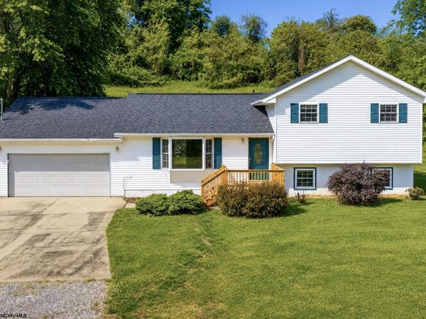 193 Meldahl Place, Washington, WV 26181