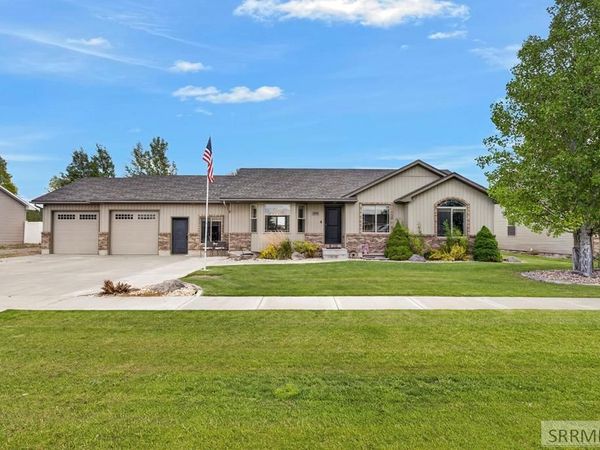 2890 N Sunlight Drive, IDAHO FALLS, ID 83401