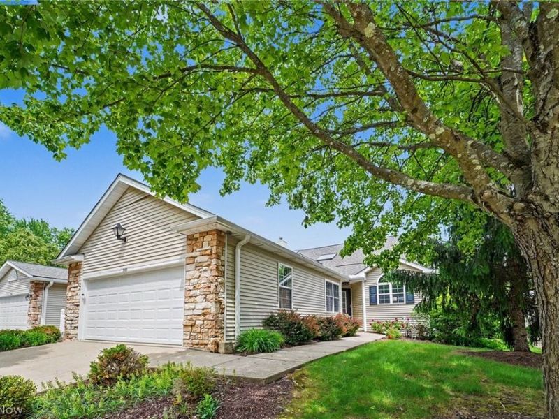 959 Grand View Lane, Aurora, OH 44202 Photo 3