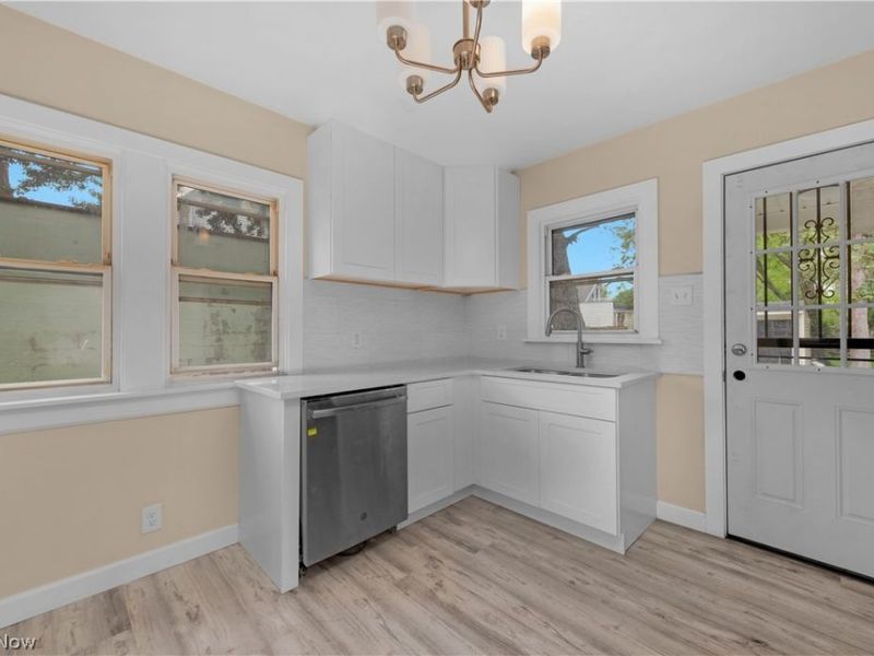 4418 Broadale Road, Cleveland, OH 44109 Photo 11