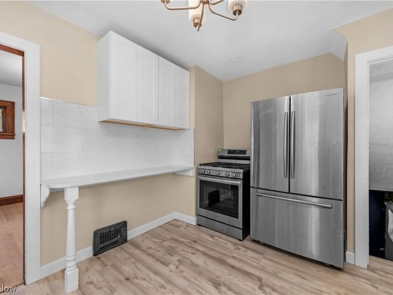 4418 Broadale Road, Cleveland, OH 44109 Photo 12