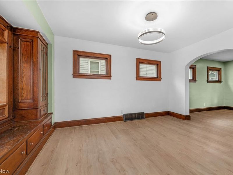 4418 Broadale Road, Cleveland, OH 44109 Photo 9